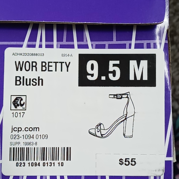 Shoes - Picture 6 of 6